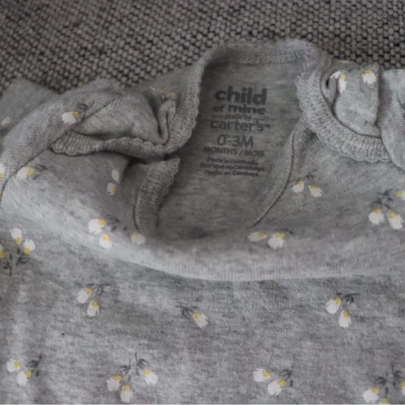 0-3M Baby Girl Gray Onesie - Picture 4 of 4
